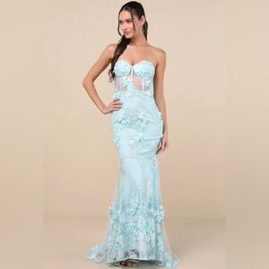 Lulus Embroidered Floral Bustier Maxi Dress. NWOT.